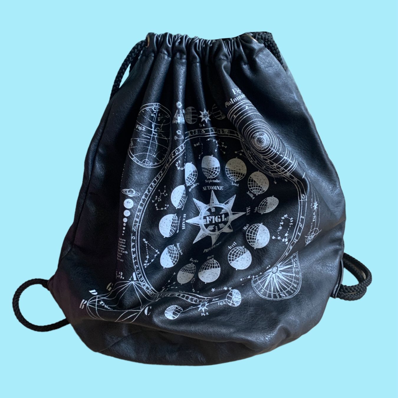 H&M Borse: Star themed faux leather drawstring bag – Usato da Basel venduto da demonbaby2222 3