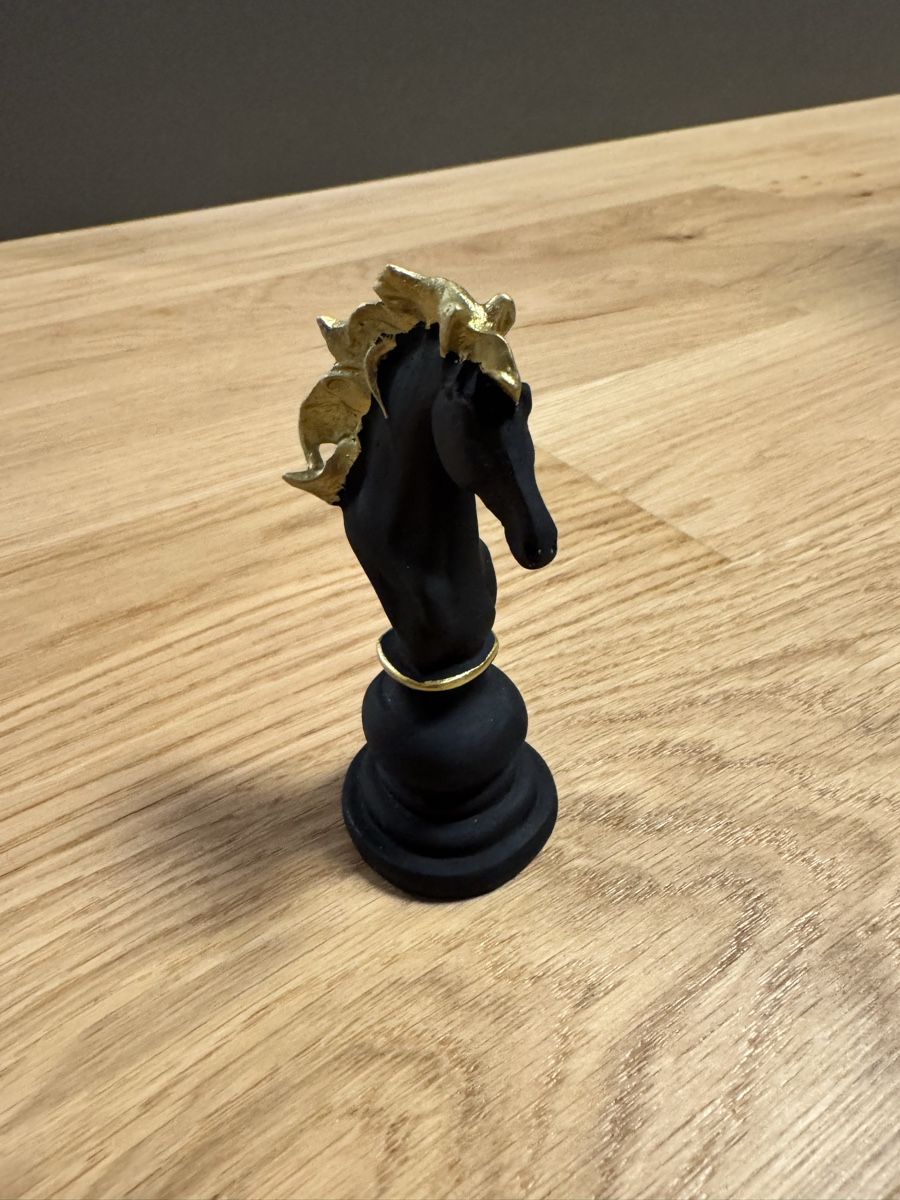 Figuren: Schachfiguren Deko, schwarz-goldig – Gebraucht aus Herisau von XenonSniper 2