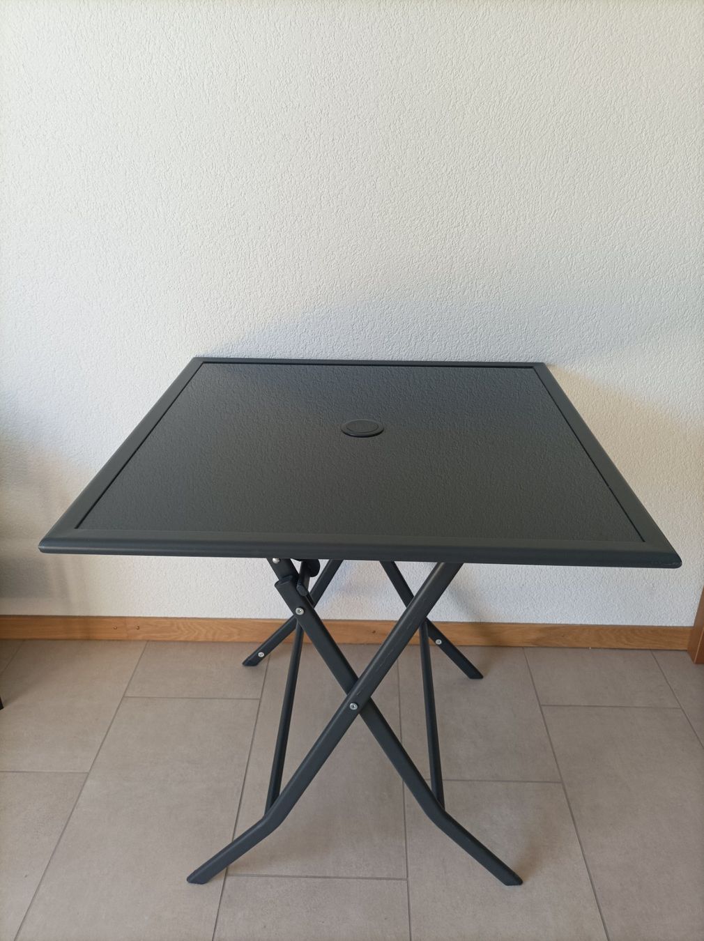 Tavoli: Table de terrasse – Usato da Lausanne venduto da hdo_d2mm