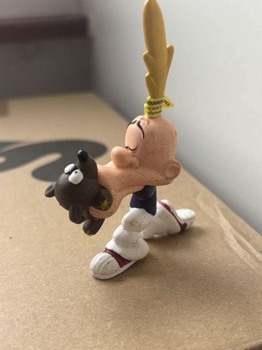 Statuette: figurine titeuf avec son doudou 2003 – Usato da Fribourg venduto da 8mv2