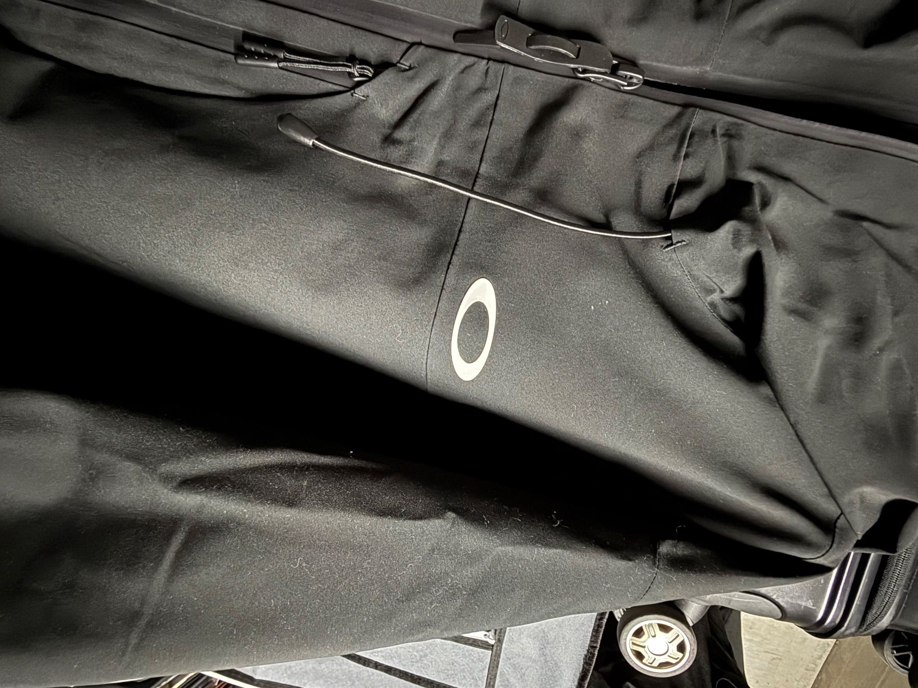 Oakley Giacche: OAKLEY  CANOPY INSULATED JACKET M – Usato da Giubiasco venduto da Darkemperor 4