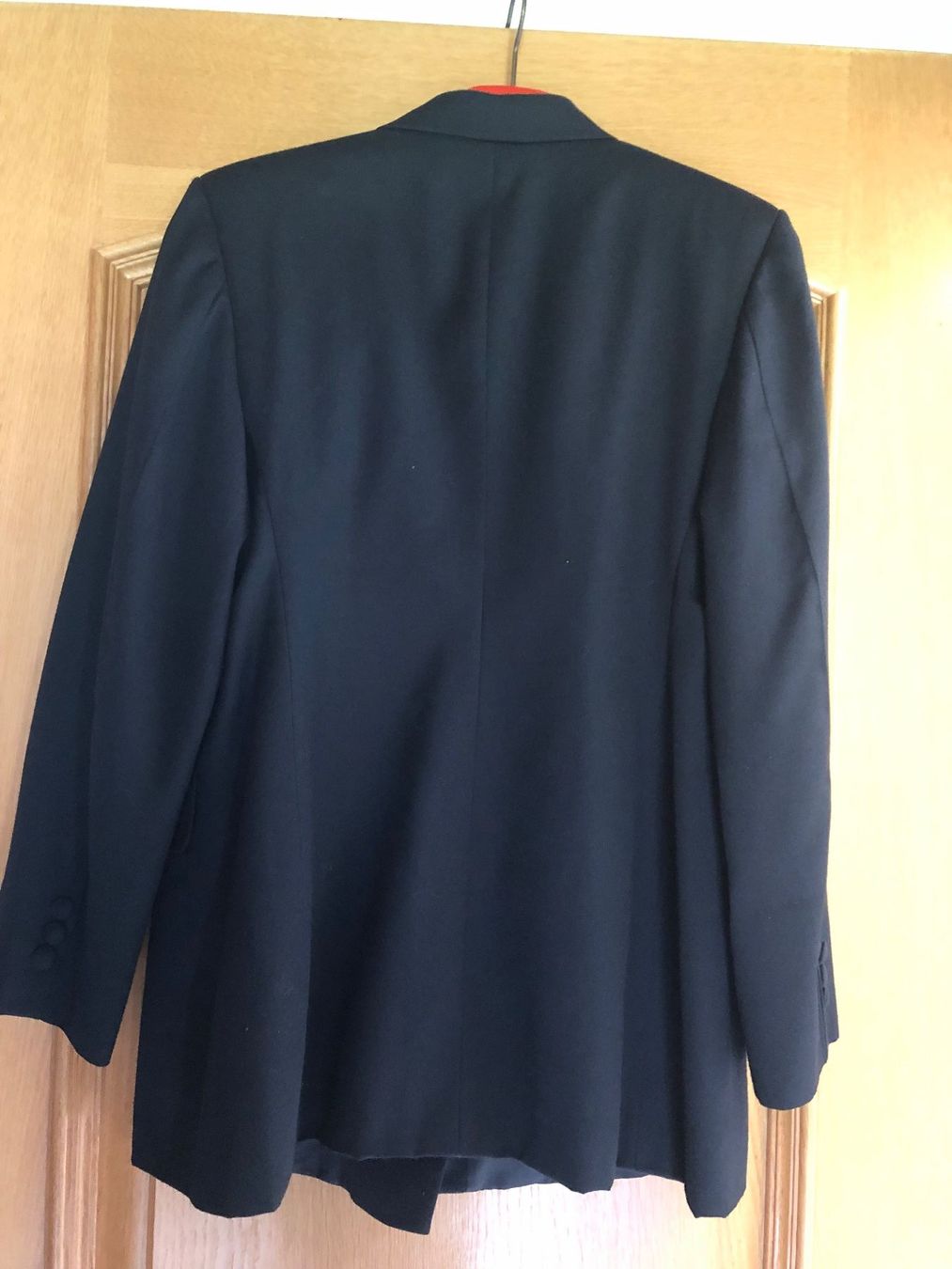 Giacche: Schwarzer Blazer, Gr. 36, Top Zustand, elegant – Usato da Schübelbach venduto da Dolly990_2 1