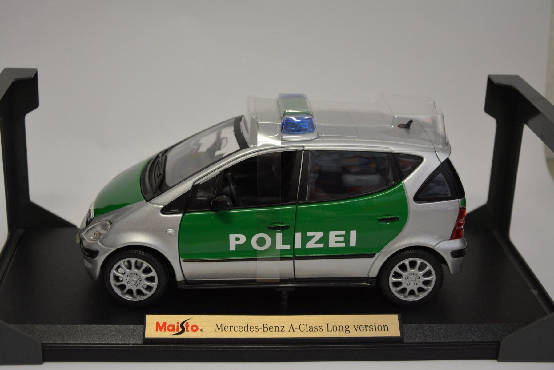 Mercedes-Benz Modellini d'auto: Mercedes Benz A-Klasse Longversion 1:18 – Nuovo e nell'imballaggio originale da Goldach venduto da Feivel9 1