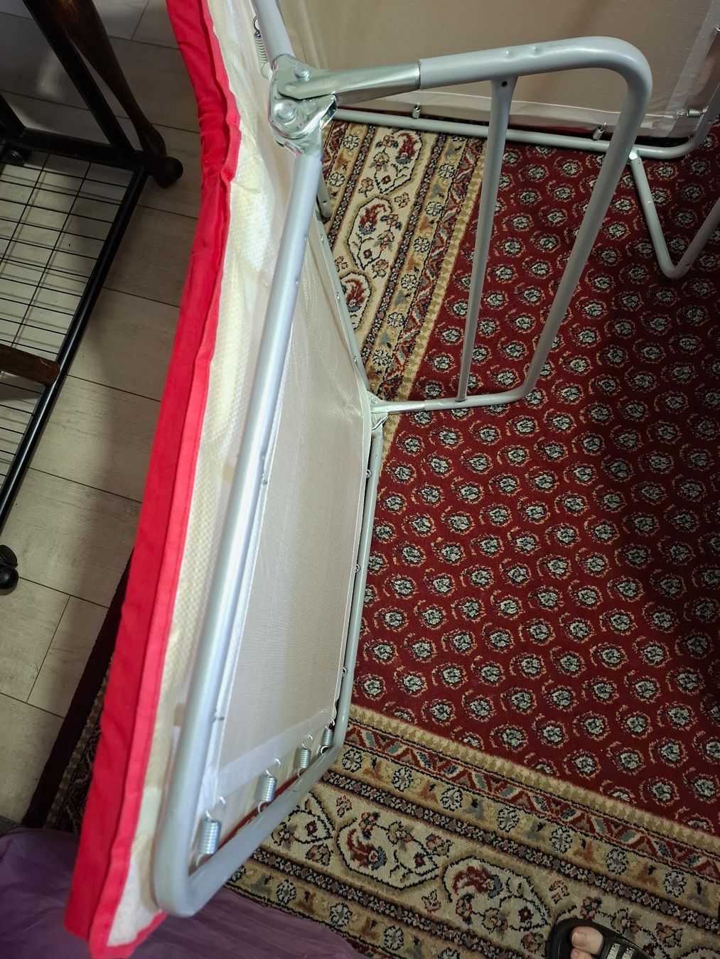 Betten: Vintage Designer Klappbett Rote Liege Made in Italy, Daybed – Gebraucht aus Zürich von bruzolda 4