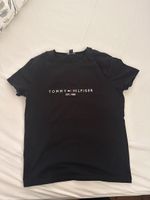 Schwarzes Tommy Hilfiger T-Shirt Grösse XS