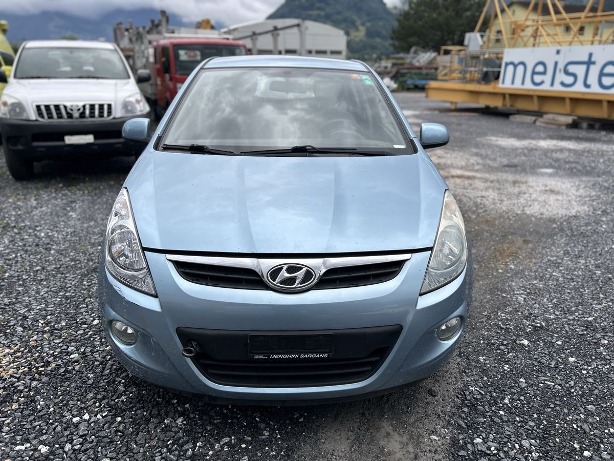 Hyundai Autos: Hyundai i20 1.4 – D'occasion à Sargans par automobilen 1
