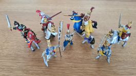 Ritter Mittelalter Figuren Set mit Pferden - PLASTOY