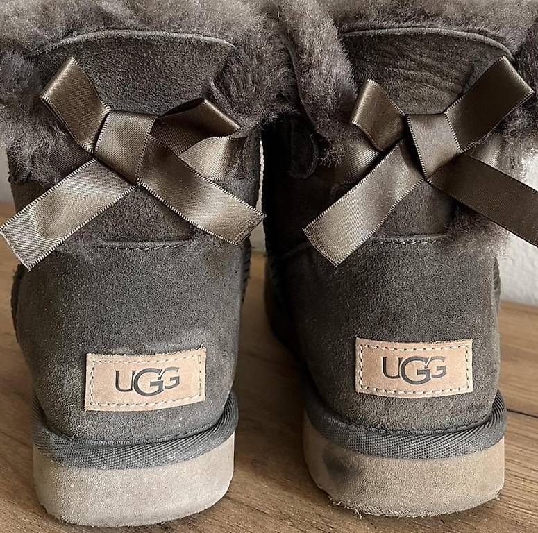 Ugg Scarpe da donna: UGGS Olive Green Gr. 38 – Usato da Zürich venduto da minalyG