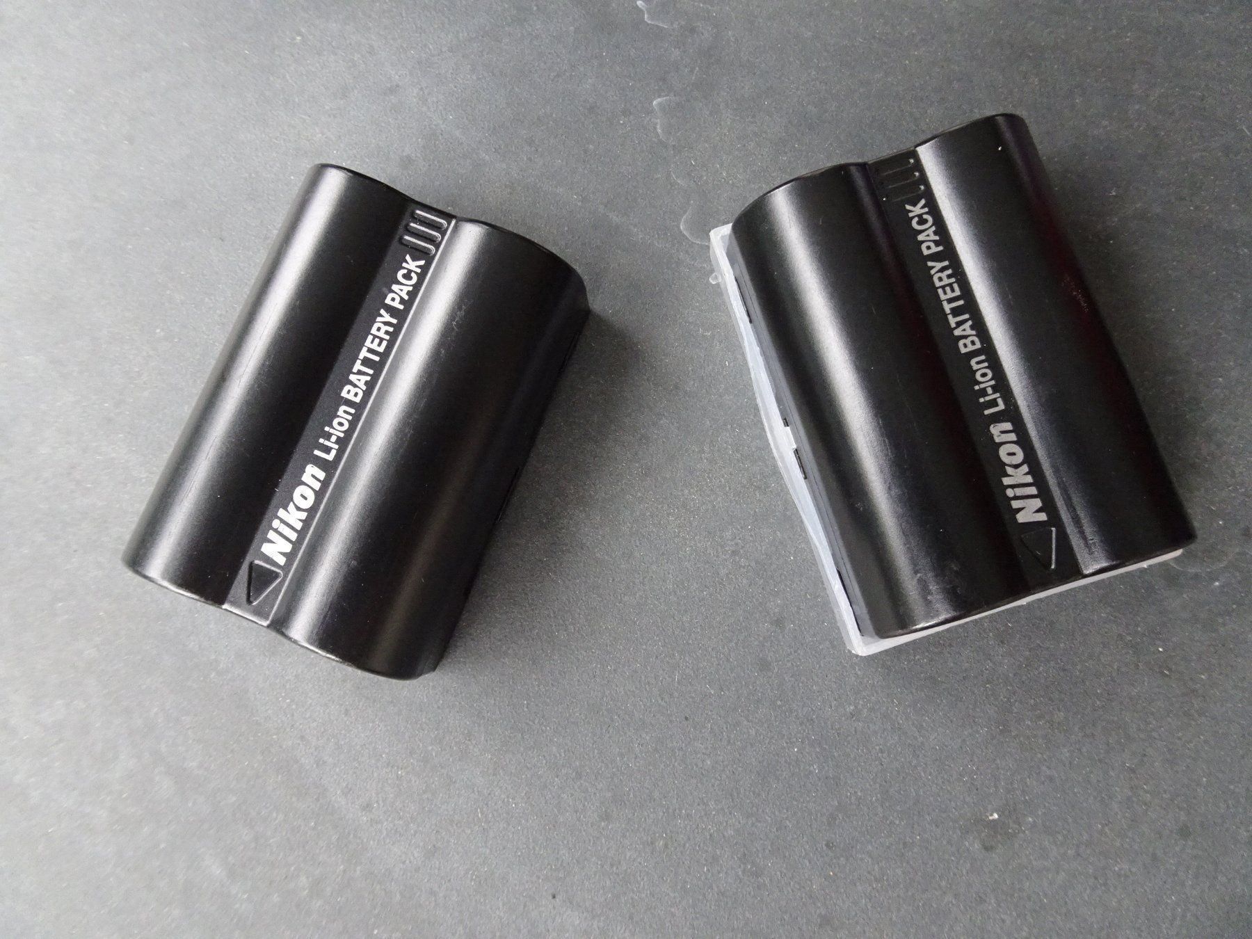 Fotocamera: Nikon D 100 mit Batterie-Griff, 4 Akkus – Usato da Aadorf venduto da Chnorli-Furz 4