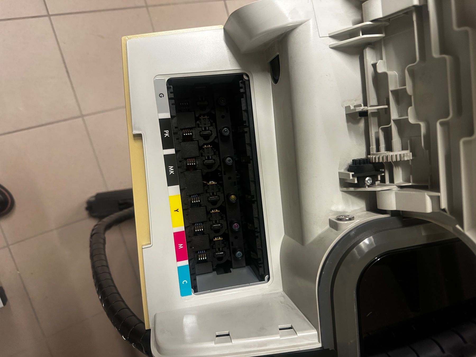 Stampanti: GP Designjet T1100ps 44 Plotter (Modell Q6688A) – Usato da Zofingen venduto da Gizem156 4