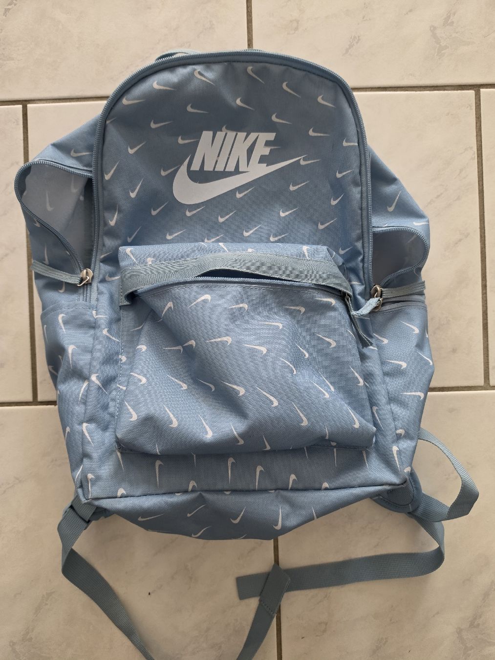 Nike Zaini: Nike Rucksack – Usato da Kefikon TG venduto da Livline