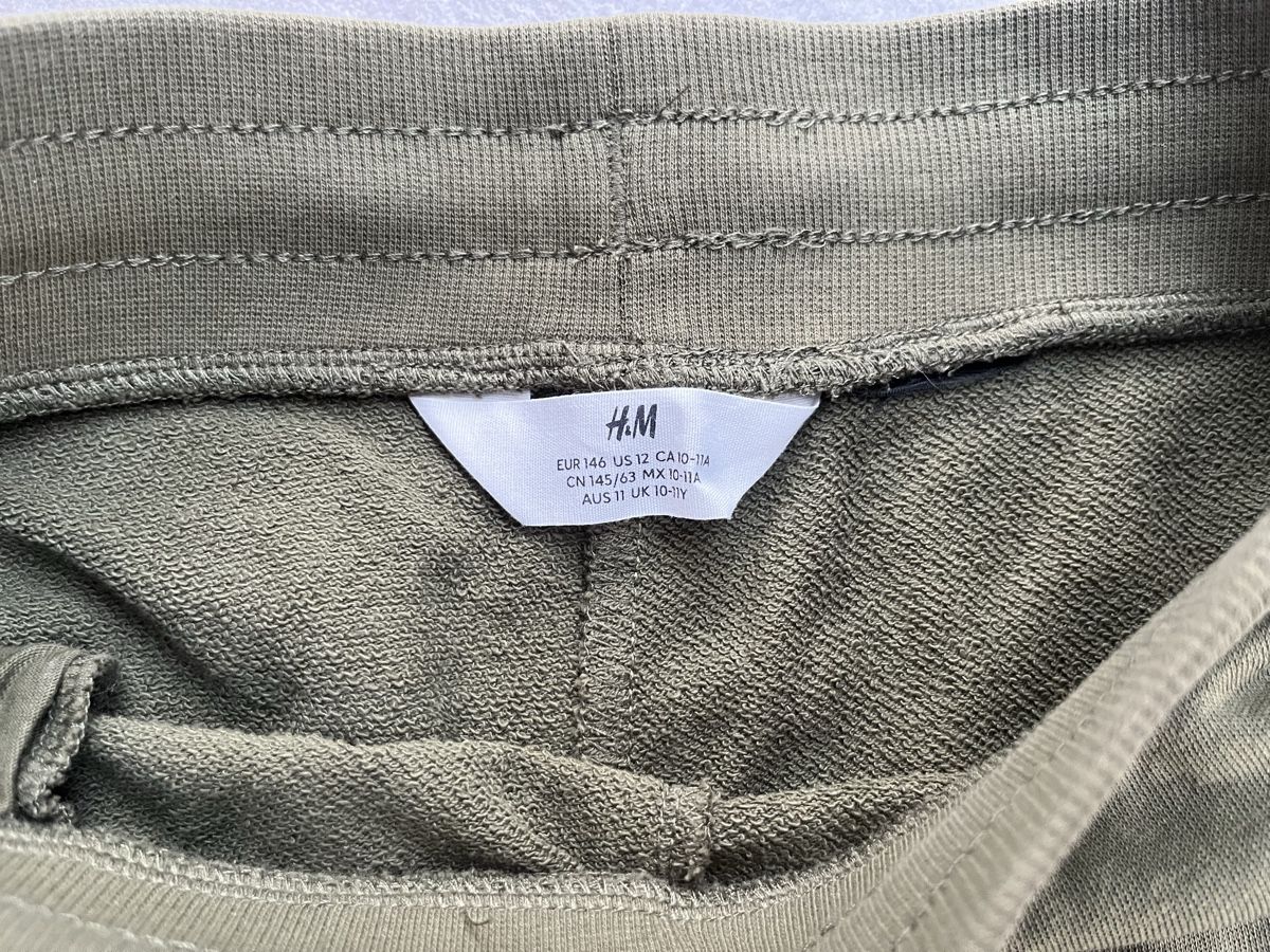 H&M Hosen: Shorts / kurze Hose 146/152 – Gebraucht aus Wil ZH von Wonderwoman76 1