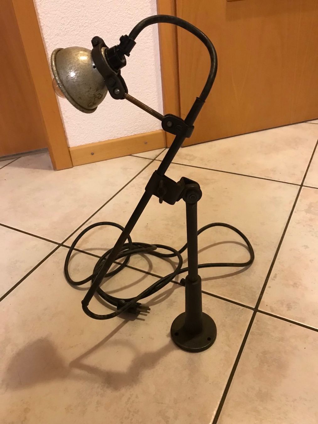 Lampade: Tischlampe, Nähtisch Industrie retro – Usato da Weinfelden venduto da urs_wq67 8