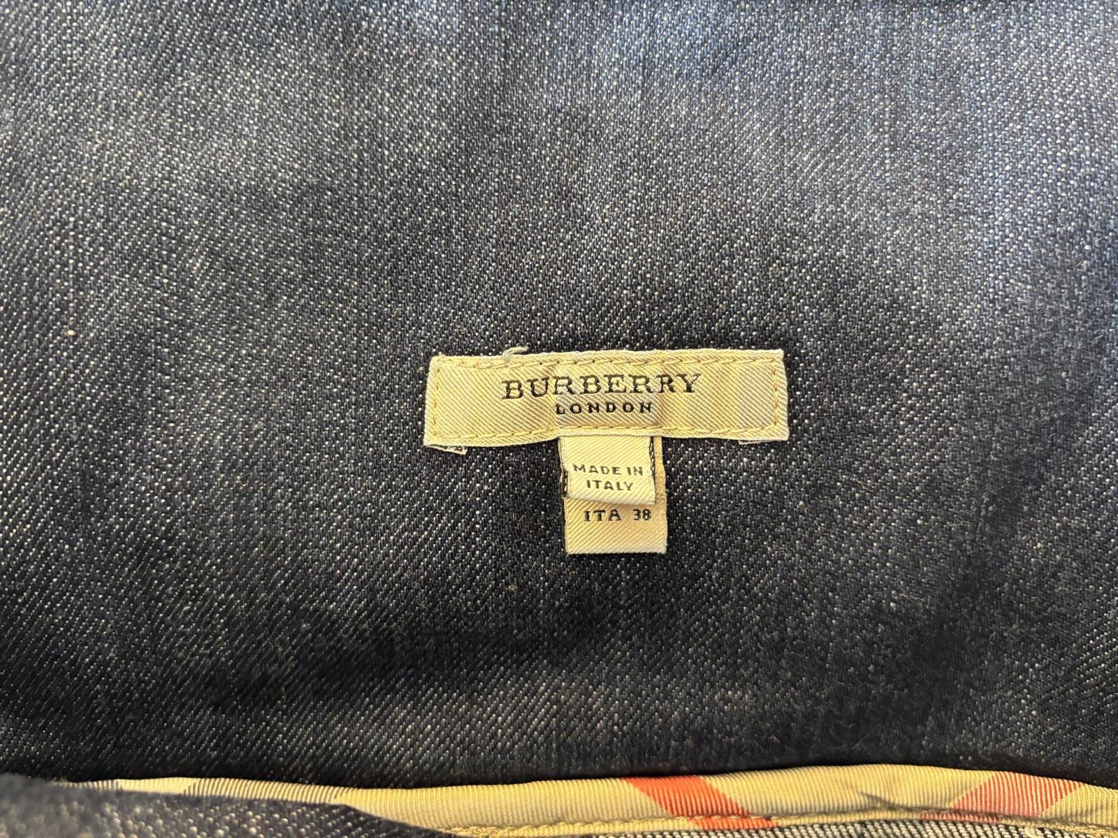 Burberry Jupes: Jupe Burberry T36 jean – D'occasion à Conches par chn_hgl6 1