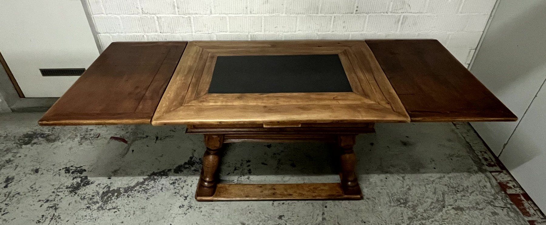 Tables: Walliser Chalet-Ausziehtisch mit Schieferplatte – D'occasion à Seftigen par tom713 9