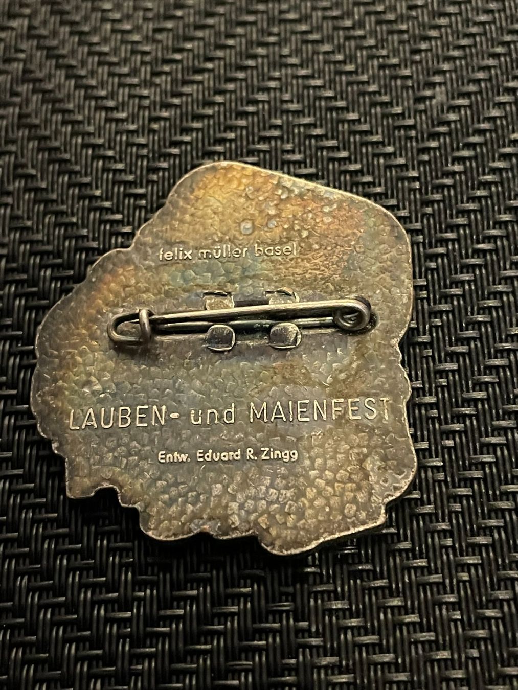 Placchette & Badge: Sursee Fasnachtsplakette 1987 – Usato da Aarburg venduto da glaibasel57 1