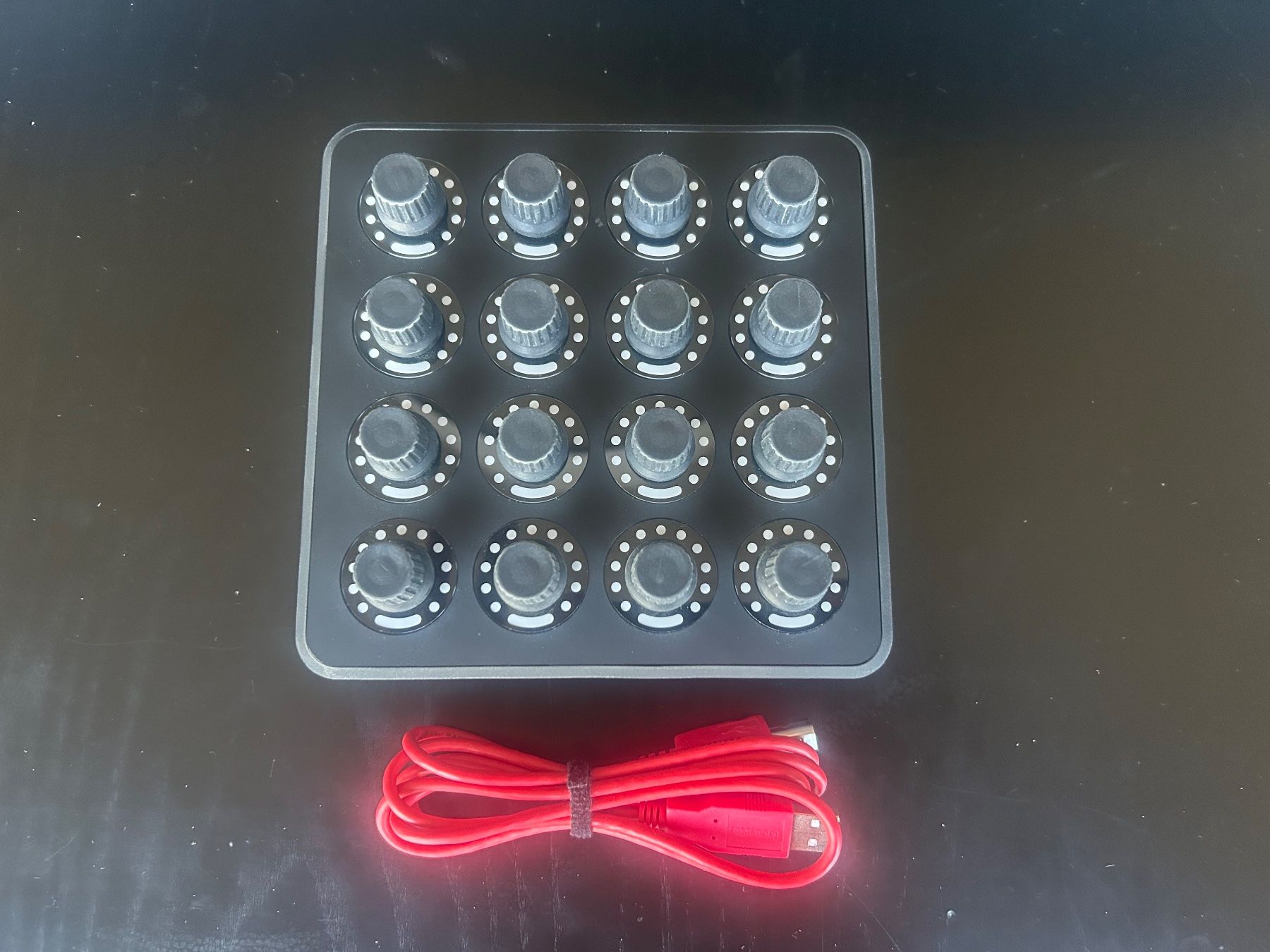 Instruments de musique: DJ Tech Tools Midi Fighter Twister – D'occasion à Mägenwil par fit_xt5s 1
