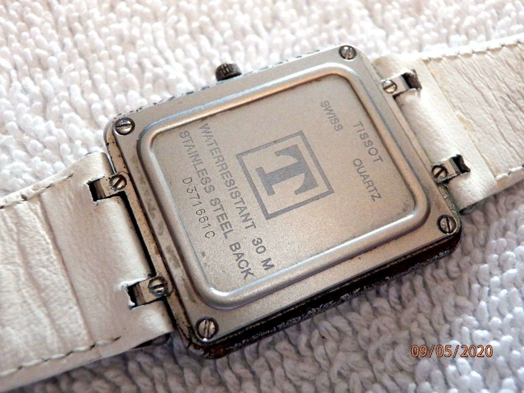 Uhren: Tissot, Two Timer, Damen, 22 x 30mm – Gebraucht aus Ueberstorf von dinbau 4