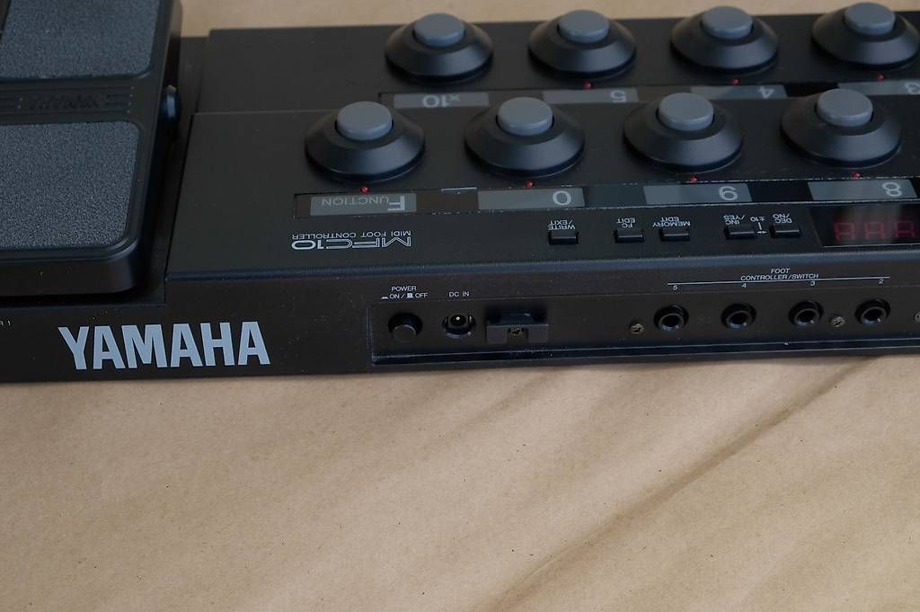 Yamaha Musikinstrumente: Yamaha MFC-10 MIDI Foot Controller – Gebraucht aus Basel von Bertob 5