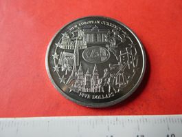 Liberia 2001, 5 Dollars - Sondermünze unzirkuliert