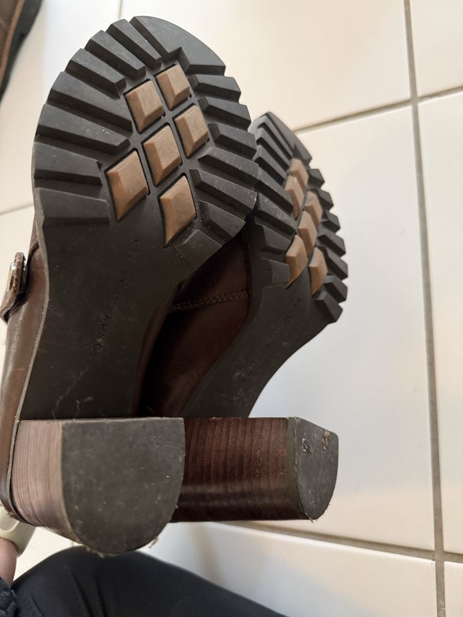 Damenschuhe: Chic Tommy Hilfiger Brown Leather Ankle Boots - Size 6 – Gebraucht aus Riehen von abo_h2tz 3