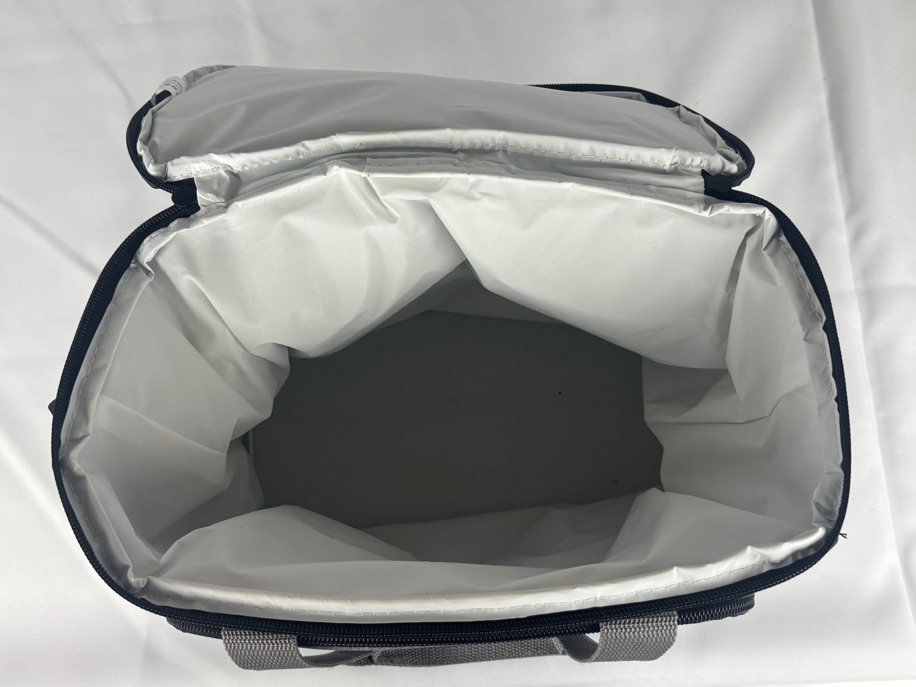 Borse: Esslinger Kühltasche schwarz-grau – Usato da Wettingen venduto da Wendemarket 5