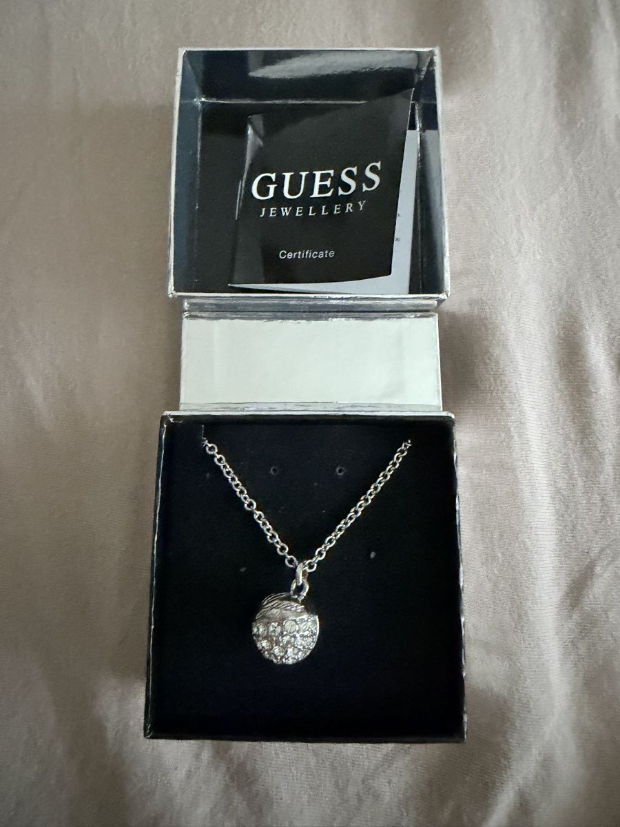 Guess Colliers: Guess Kette mit Anhänger – D'occasion à Obfelden par ant_2l6h 1
