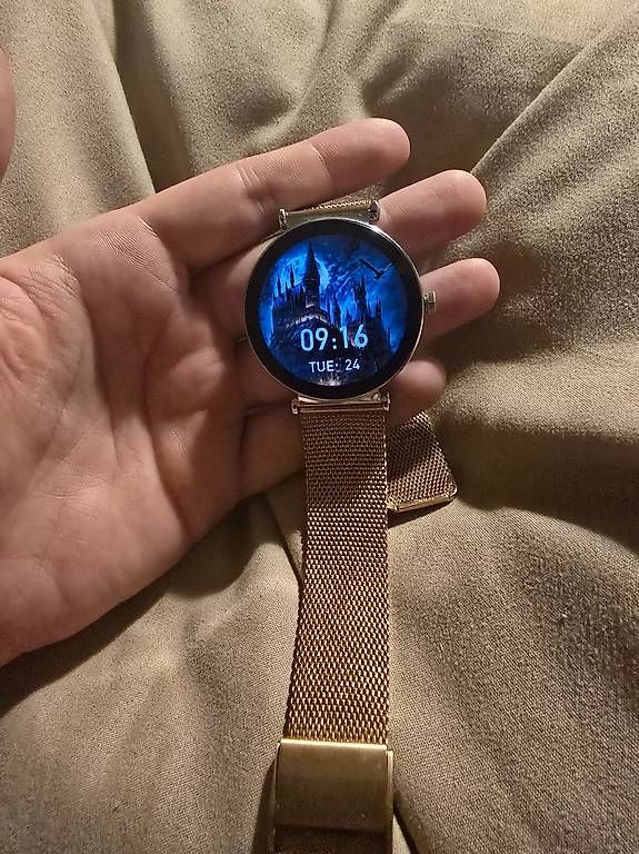 Smartwatch: Montre connectée  – Gebraucht aus Geneve von Morgane_manto 1