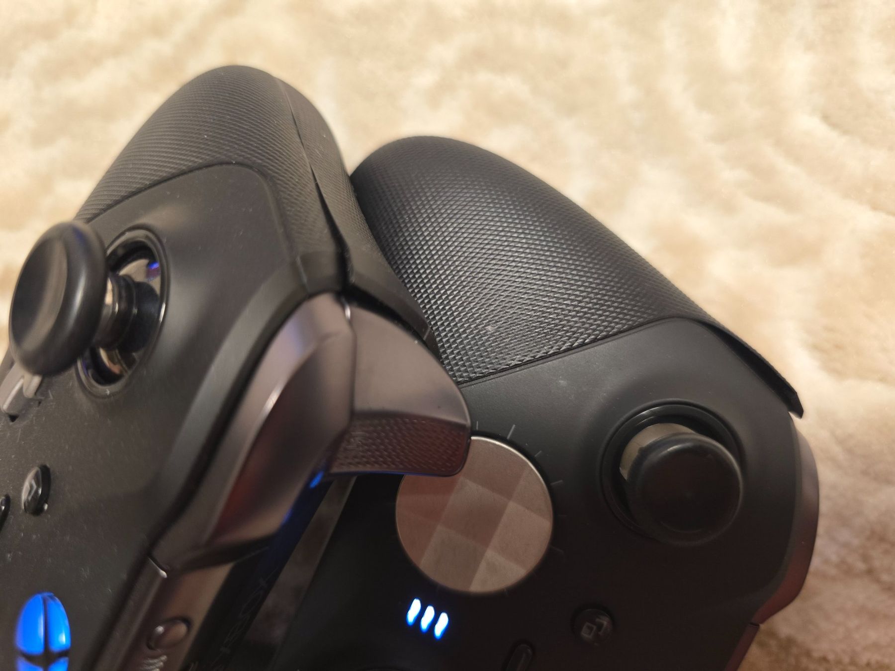 Microsoft Controller: 2>Xbox Elite 2 (2 Stück) – Usato da Basel venduto da Esmen 3