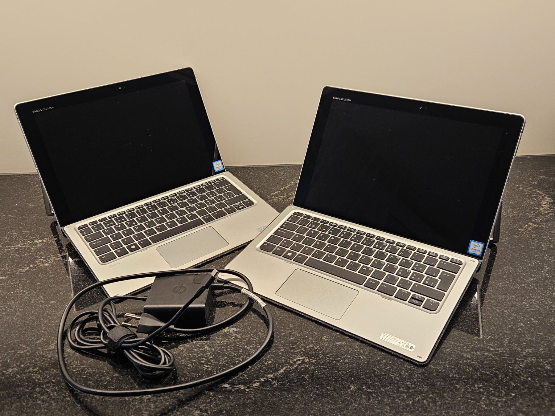 Hewlett Packard Tablet PC: 2x HP Elite x2 1012 G1 - inkl. Netzteil – Usato da Hinwil venduto da 97