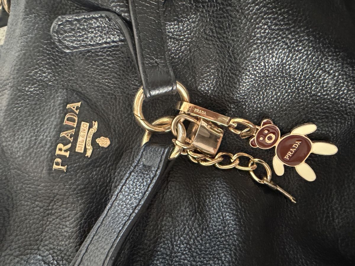 Prada Sacs femmes: Handtasche – D'occasion à Wollerau par shoppingqueen18 4