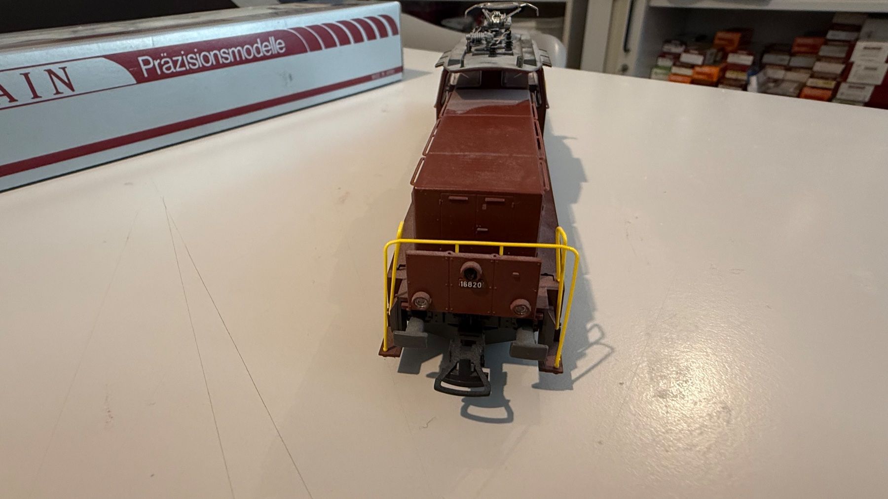 Hobbytrain Modellini di ferrovie: Hobbytrain Ee 6/6bII 16820 – Usato da Vevey venduto da lapuce01 4