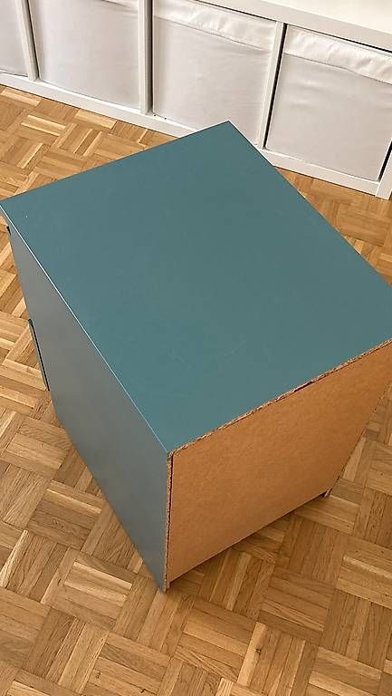 Ikea Comodini: MALM Ikea Nachttisch Blau – Usato da Basel venduto da Jimdrix 2