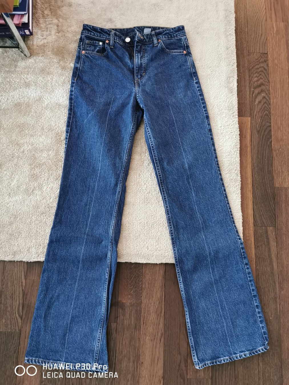 H&M Jeans: JEANS H&M, BOOTCUT, BLAU, NEUWERTIG, GR 34 – Usato da Erlenbach ZH venduto da alisamilana