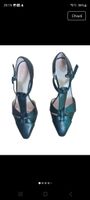 Black Leather Pointed Kitten Heels - Size 39 Elegant!