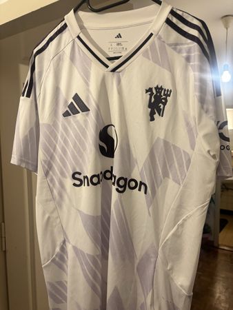 Man United Trikot Away 25/26 - Original Adidas - Gr. L (top)