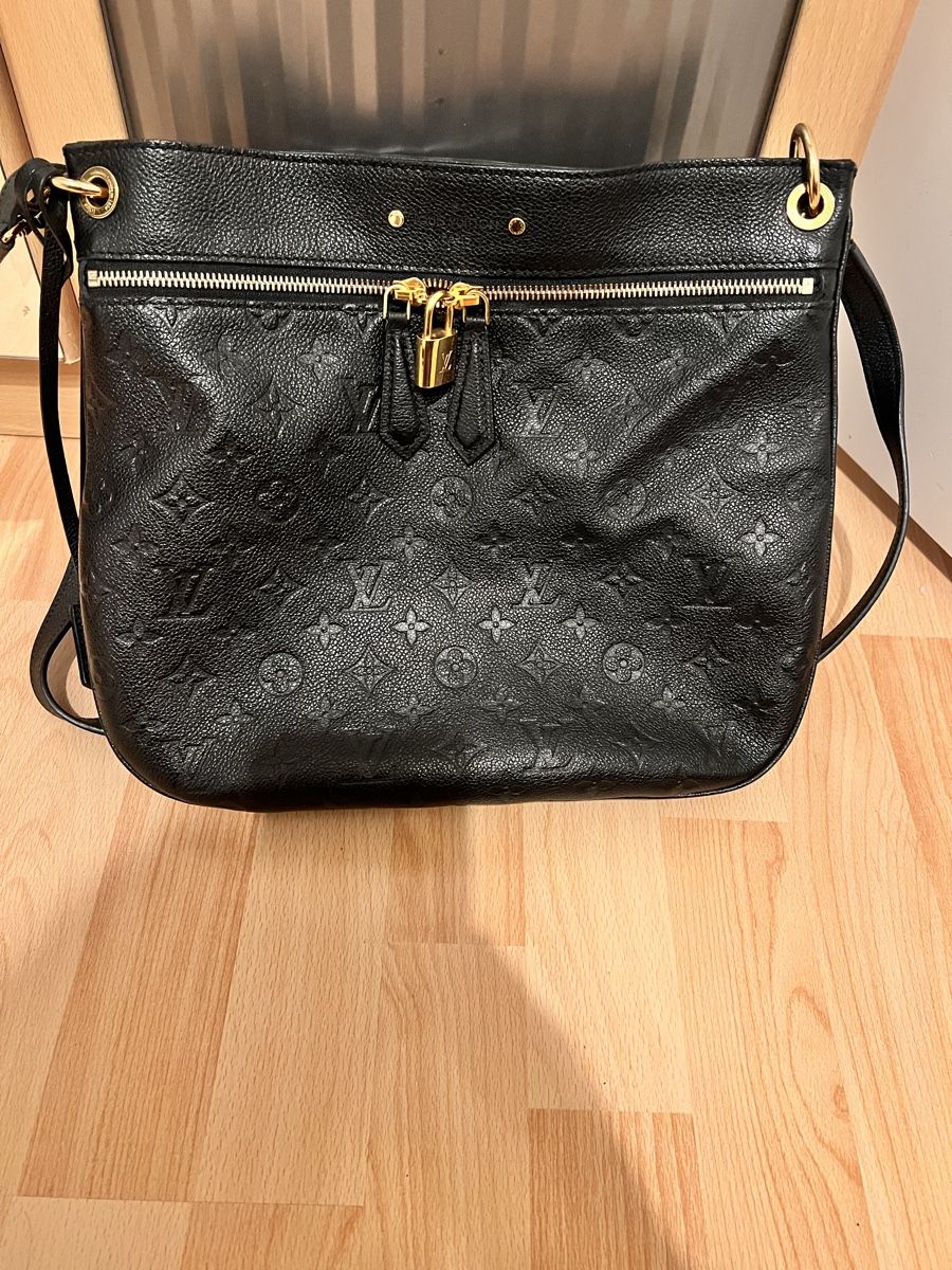 Louis Vuitton Borse da donna: LV Tasche, gebraucht wie neu – Usato da Dietikon venduto da sre_5qh6 3