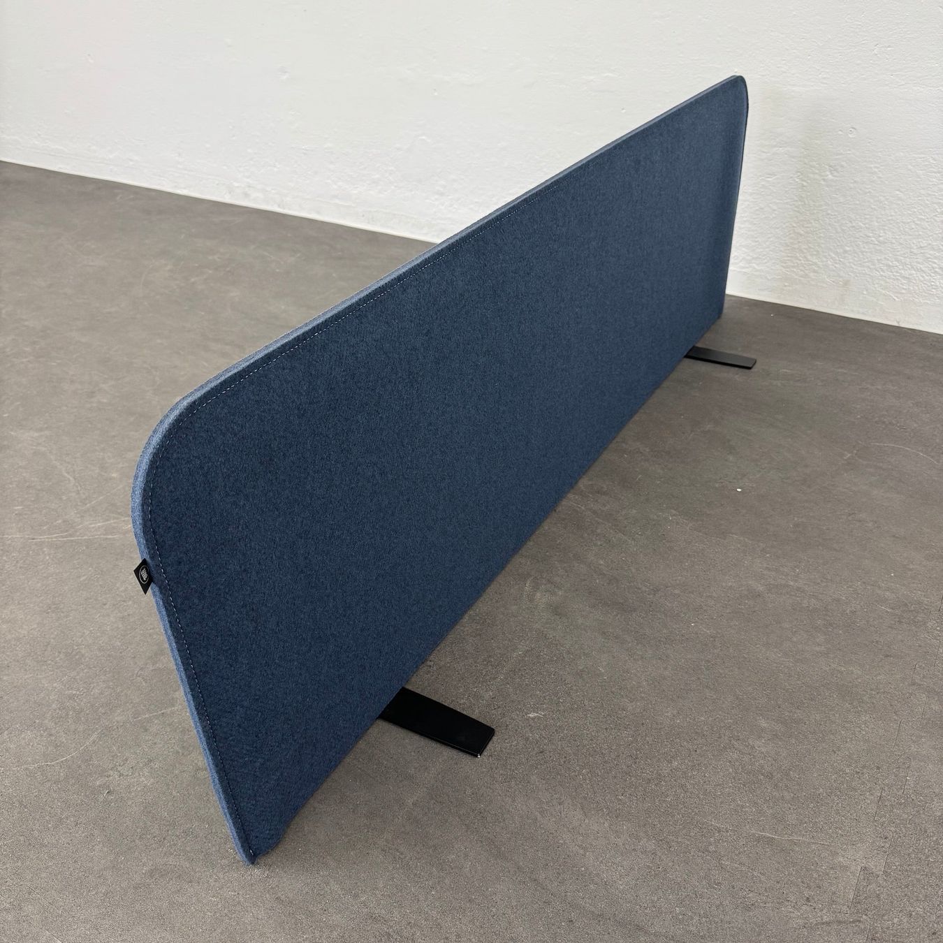 Paraventi: Buzzi.Space BuzziShield Desk Tischtrennwand 1600mm – Usato da Schönenwerd venduto da mcofficeshop 3