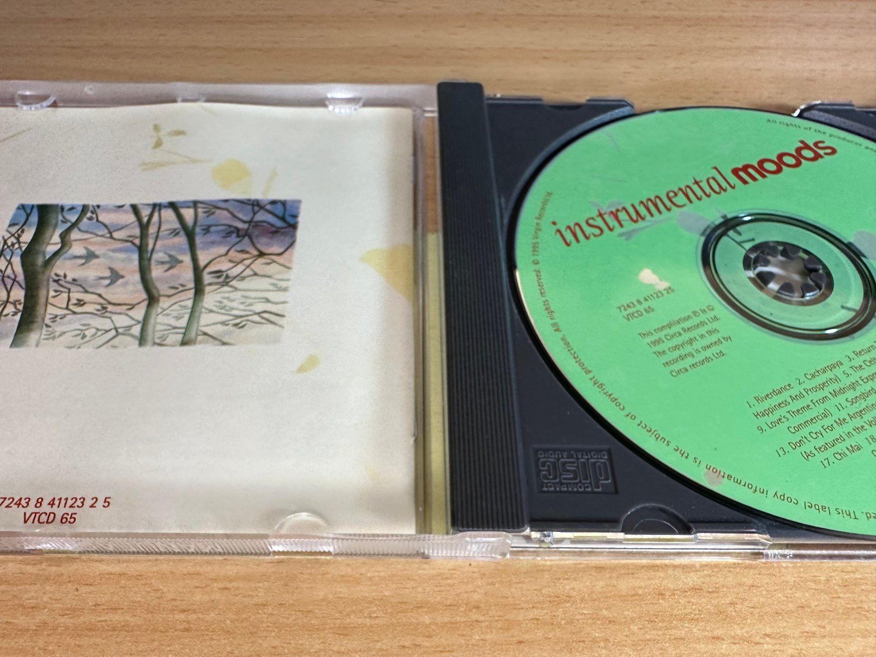 CD: Various – Instrumental Moods – Usato da Rikon im Tösstal venduto da Alpenmutz 2