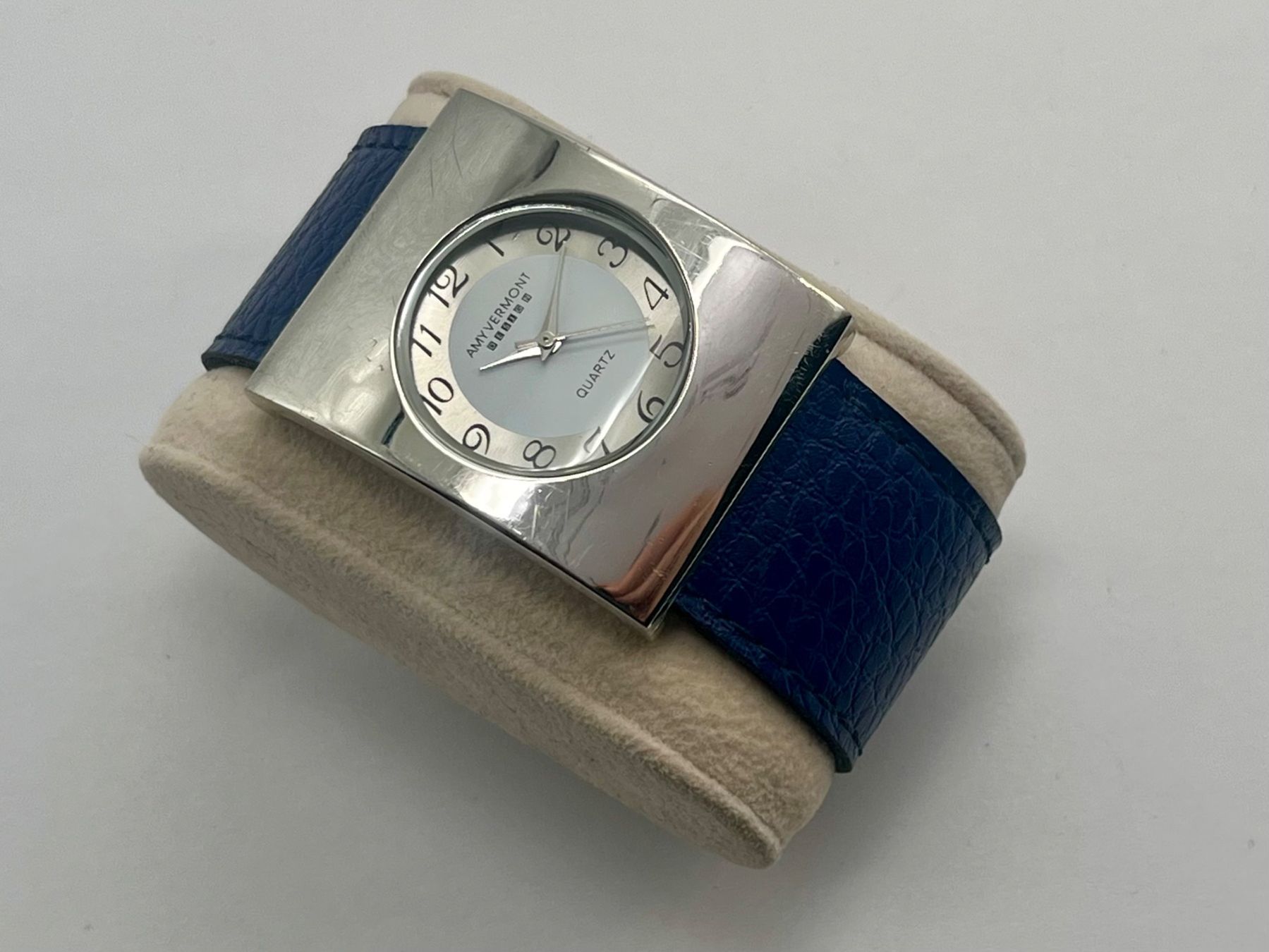 Uhren: Amy Vermont Design Armbanduhr – Gebraucht aus Aarau von VelEis_Watches 1