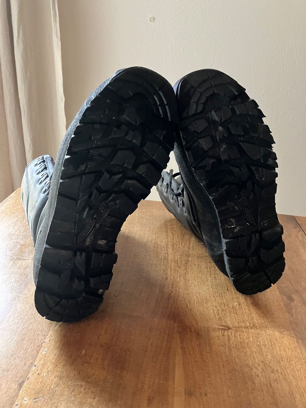 Lundhags Scarpe da uomo: Lundhags Professional 2 High – Usato da Bever venduto da GionBistgaunDutg 1