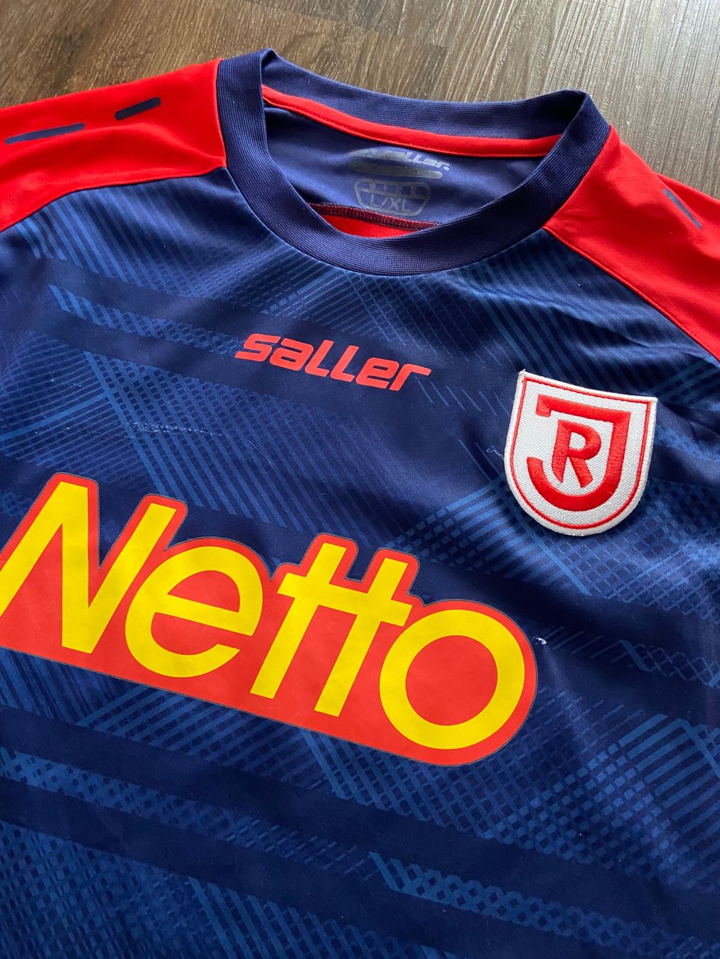 Canottiere & Pantaloni: SSV Jahn Regensburg Trikot – Usato da Muttenz venduto da bargain_hunter 1