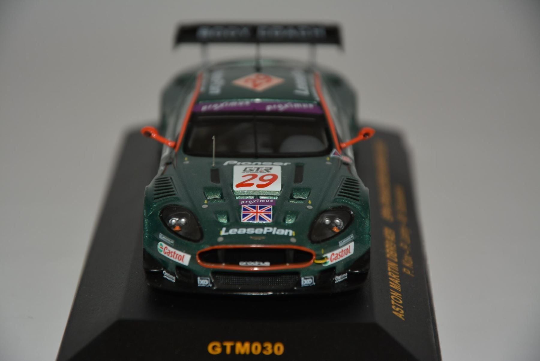 Aston Martin Modellini d'auto: Aston Martin DBR9 #29 2005 , iXO , 1:43 – Nuovo (secondo la descrizione) da Goldach venduto da Feivel9 3