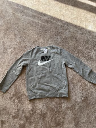 Sweat gris Nike enfant 147-158cm