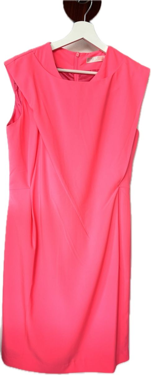 Vestiti: Robe BYSI rose fluo, taille 40 – Nuovo (secondo la descrizione) da Dotzigen venduto da SecondHandGems