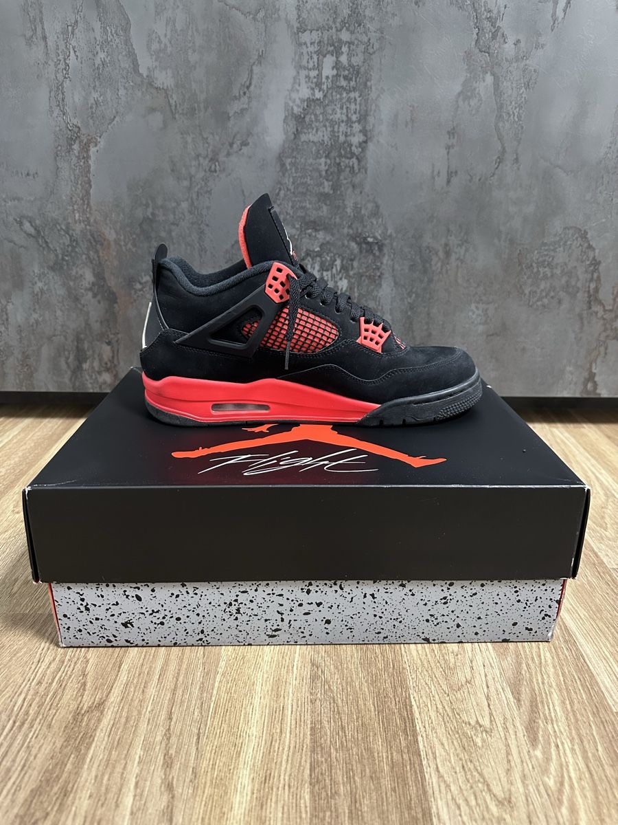 Jordan Herrenschuhe: Jordan 4 Retro Red Thunder (Schwarz/Rot) – Gebraucht aus Zürich von Ale-061106 3