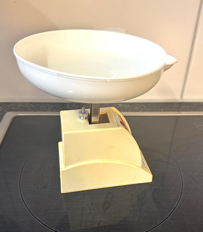 Vintage Weight Watchers Scale and Bowl, Made in USA, Weight