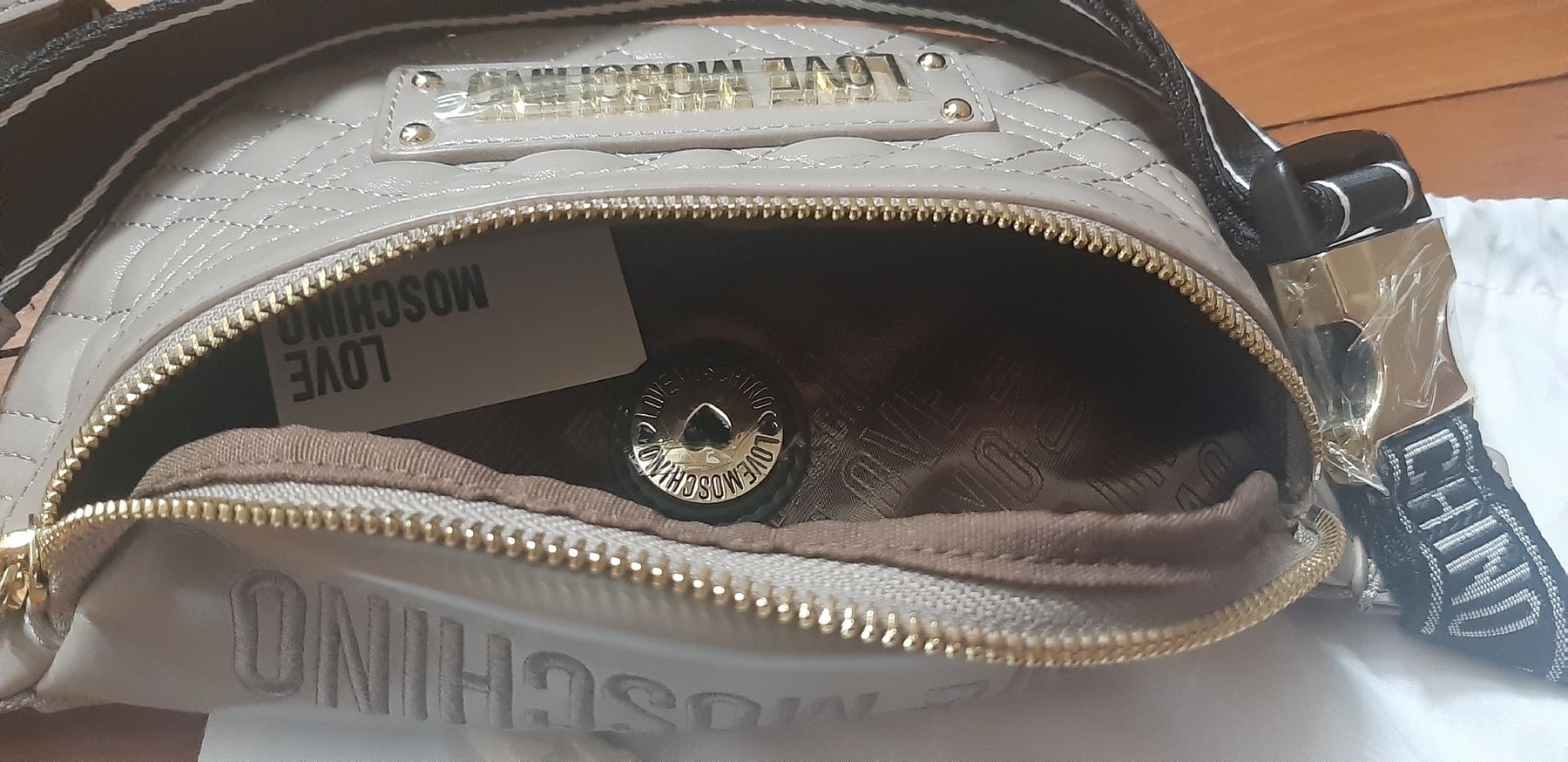 Moschino Borse da donna: MOSCHINO LOVE Tasche - taupe- – Nuovo e nell'imballaggio originale da Zürich venduto da Venecia25 7