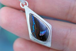 ARCANA LAGUNA Silberanhänger mit australischem Boulder Opal