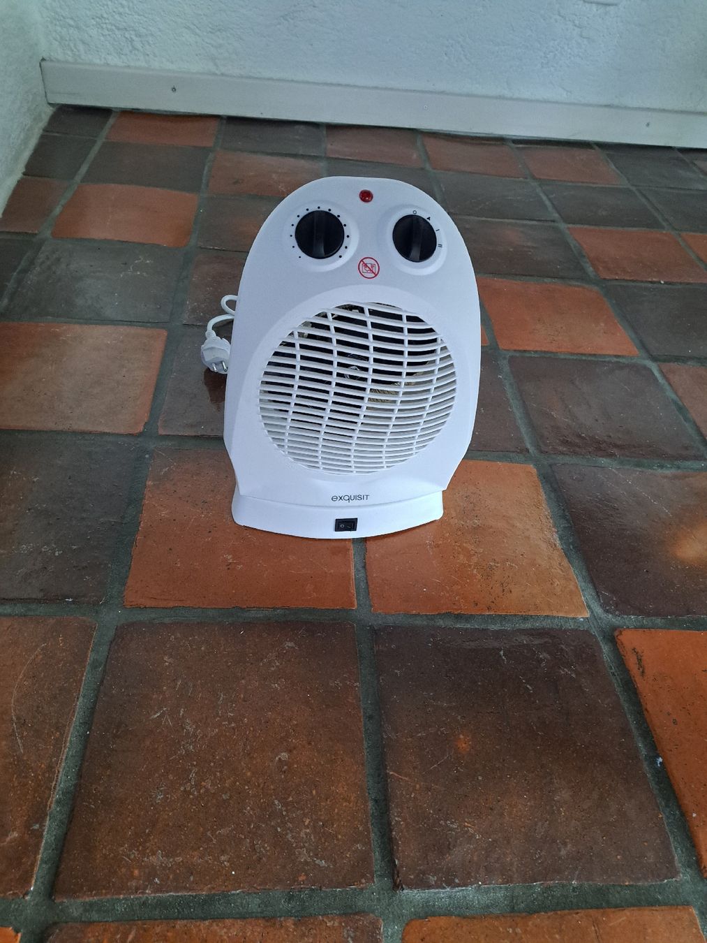 Radiatori: Heizlüfter 220V – Nuovo e nell'imballaggio originale da Seengen venduto da Allshop1
